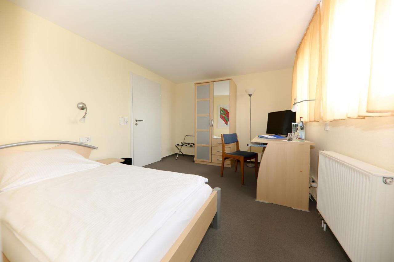 Hotel Albblick Bad Boll Exteriör bild